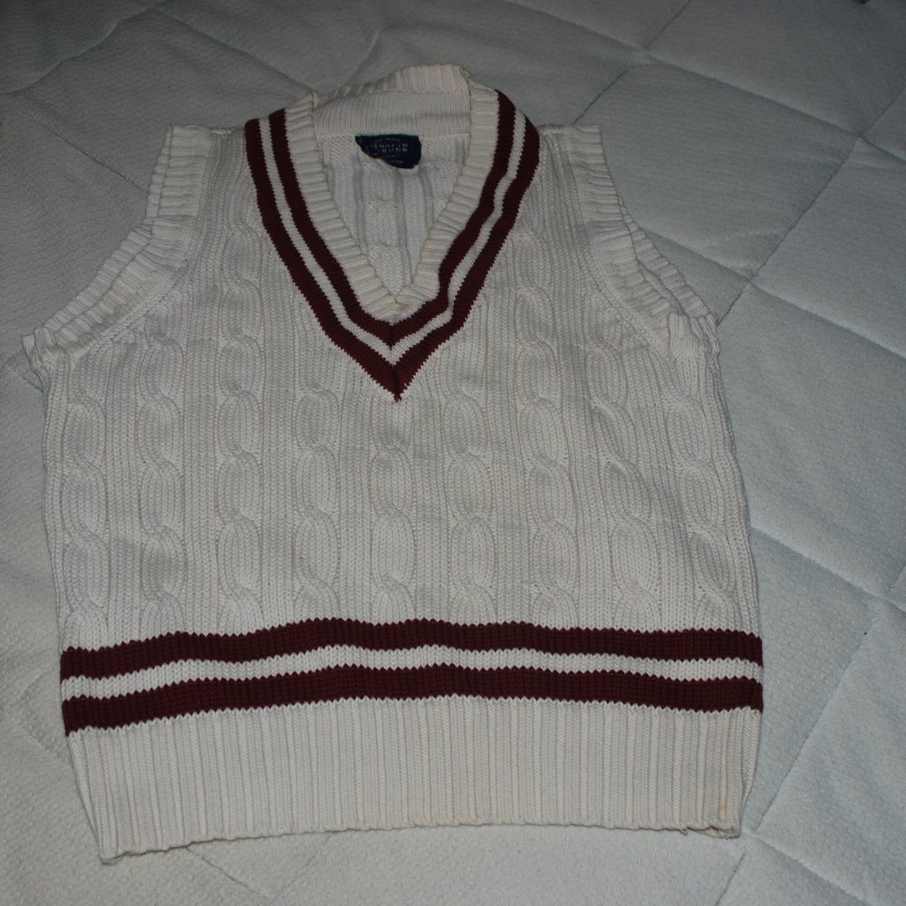 Kenneth Gordon V Neck Sweater Vest